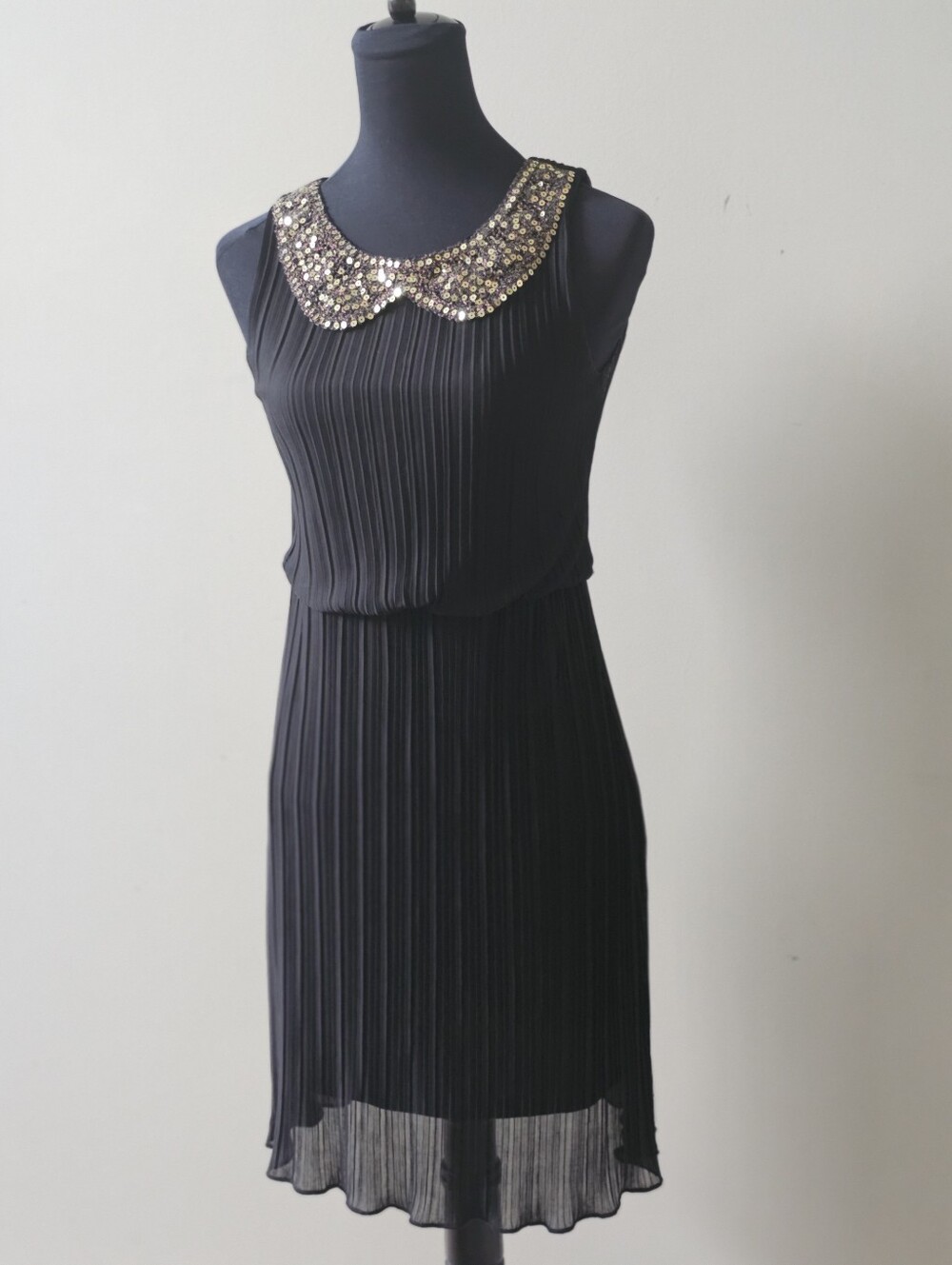 Janette Fashion Black Pleated Midi Dress with Gold Sequin Peter Pan Collar
